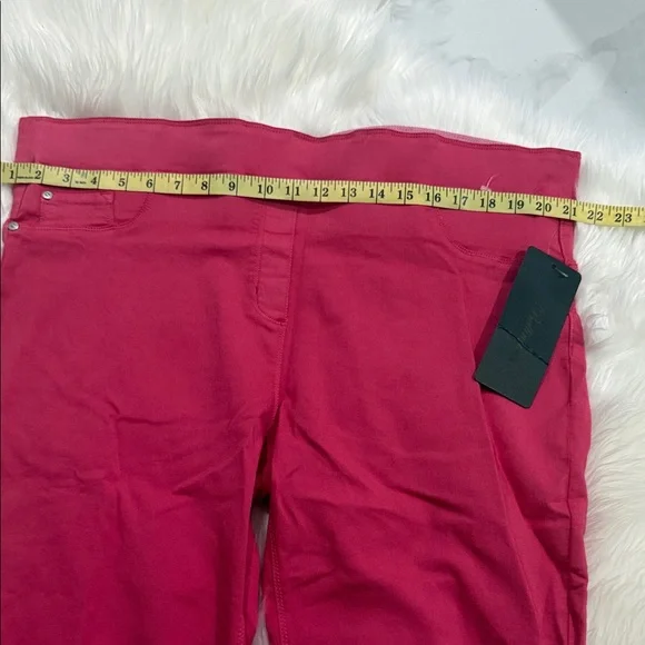 Women’s Cropped Stretch Jeans - Raspberry - Picture 3 of 5